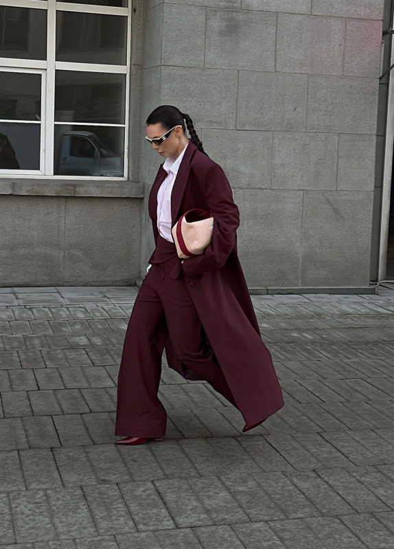 Пиджак длины миди