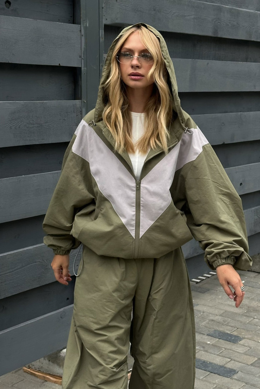 Ветровка с капюшоном GREEN