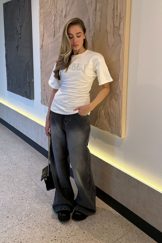 Футболка приталенная WHITE