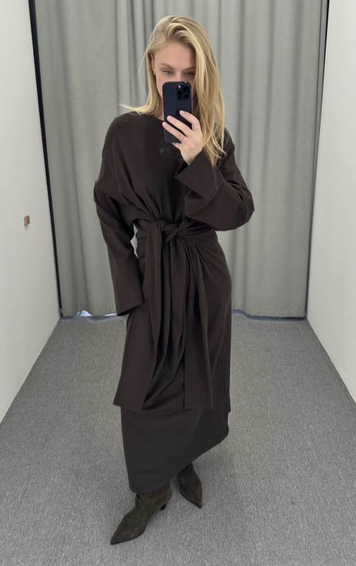 Платье объемное с принтом BROWN