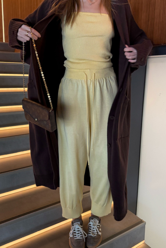 Брюки джоггеры вязаные LIGHT YELLOW Брюки джоггеры вязаные LIGHT YELLOW