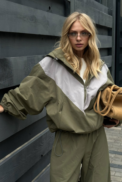 Ветровка с капюшоном GREEN