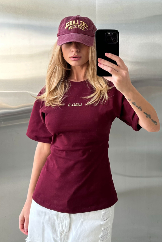 Футболка приталенная