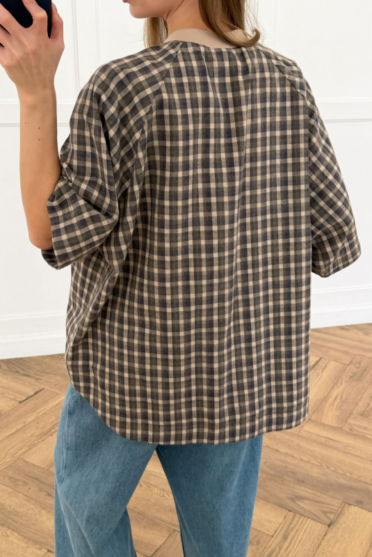 Футболка объемная в клетку (сине-коричневая)