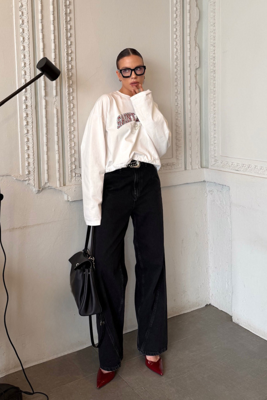 Джинсы прямые с рельефами (черные)