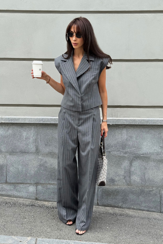 Брюки серая полоска ULLA & LABEL .B