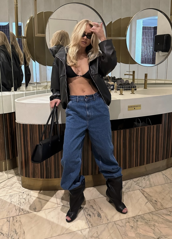 Джинсы прямые с рельефами (синие)