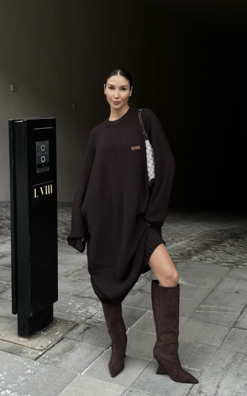Платье обьемное вязаное BROWN