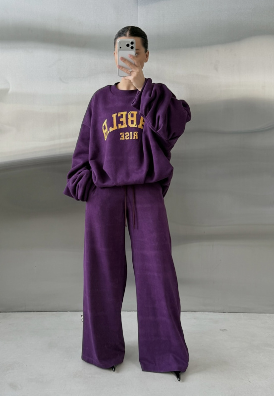 Свитшот с защипами