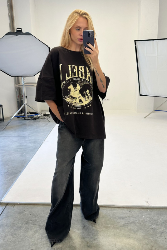 Футболка объемная BROWN