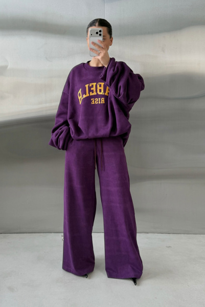 Свитшот с защипами