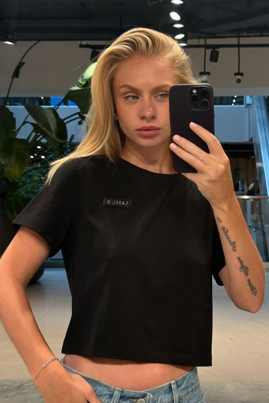 Футболка укороченная BLACK Футболка укороченная BLACK