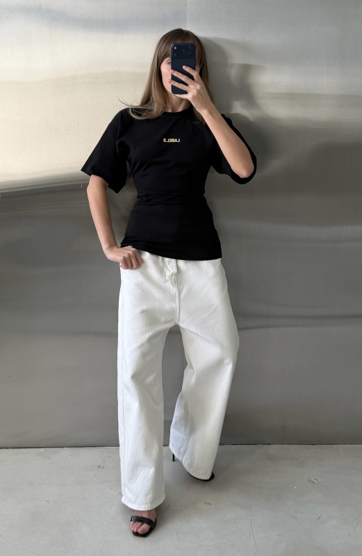 Футболка приталенная (черная)