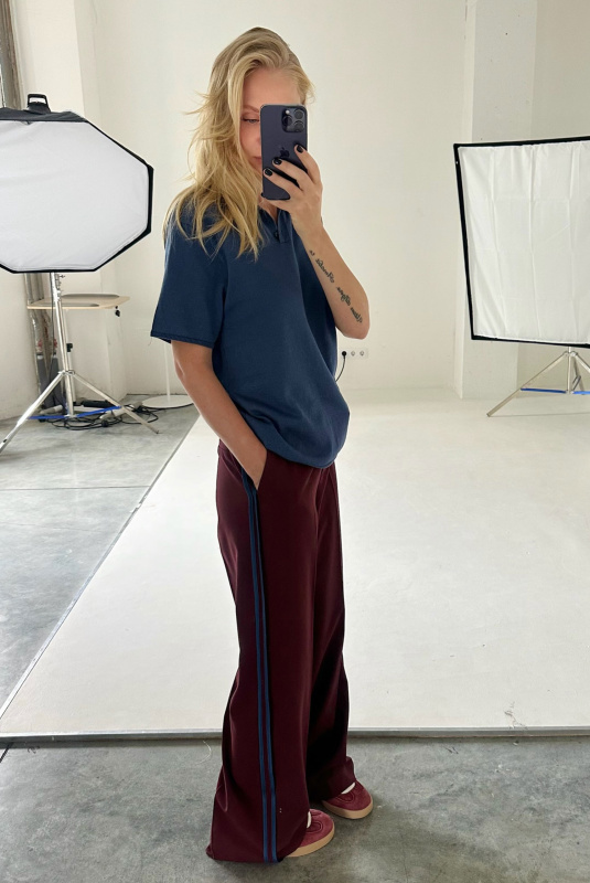 Брюки прямые с лампасами BURGUNDY