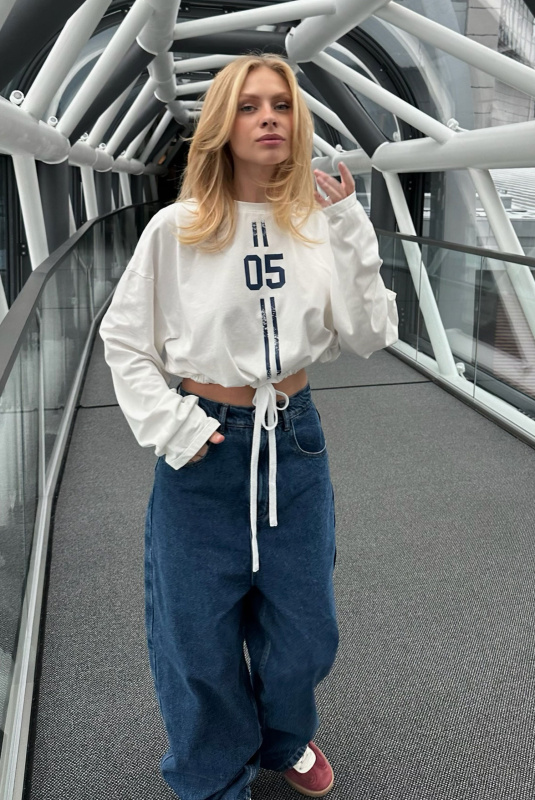 Лонгслив на кулисе 05 WHITE