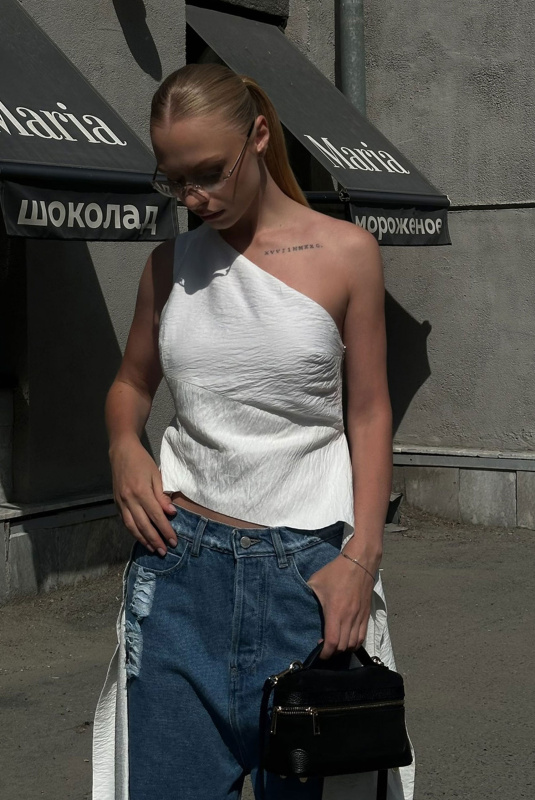 Топ "Swallow" Молочный ULLA & LABEL .B Топ "Swallow" Молочный ULLA & LABEL .B