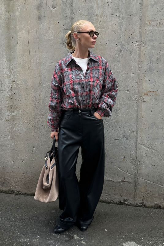 Брюки "бананы" из экокожи BLACK