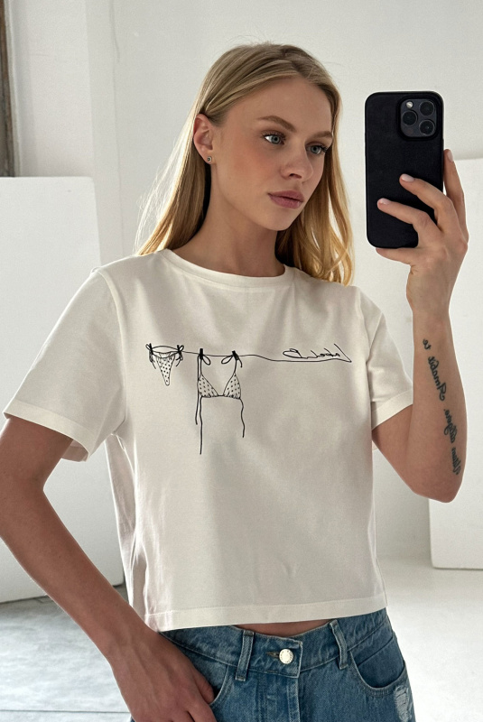 Футболка укороченная с принтом BIKINIS WHITE