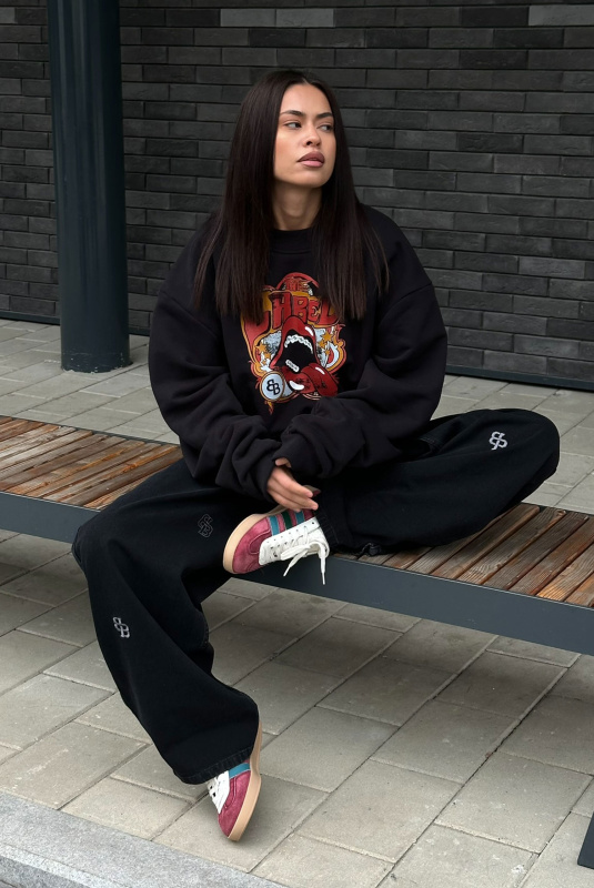 Свитшот с принтом BLACK