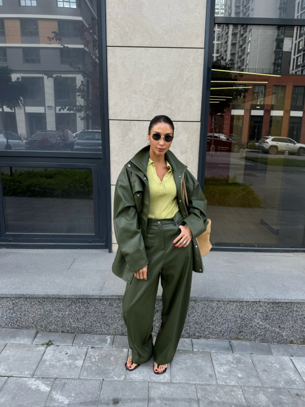 Брюки "бананы" из экокожи GREEN