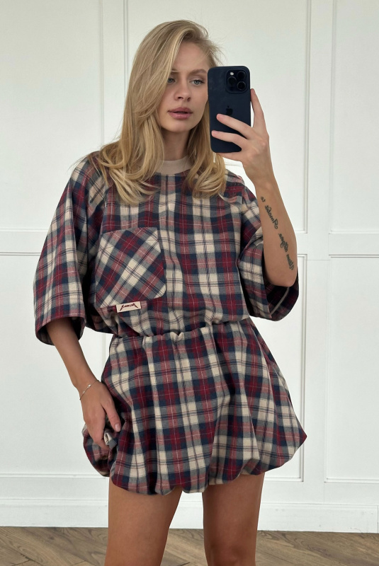 Футболка объемная в клетку