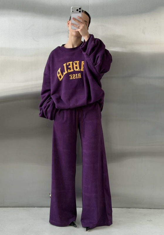 Свитшот с защипами