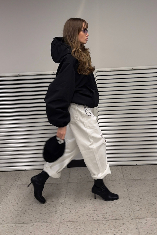 Джинсы рваные (белые)